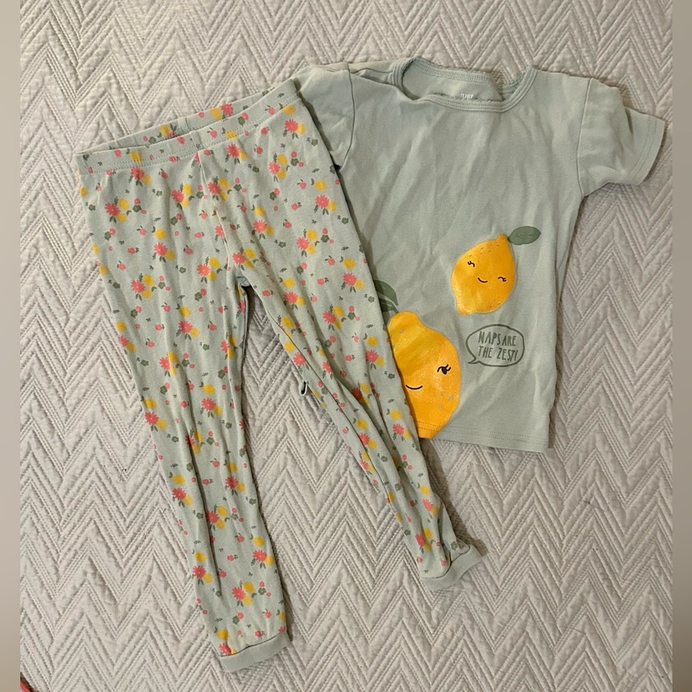 Carters 3T pajamas